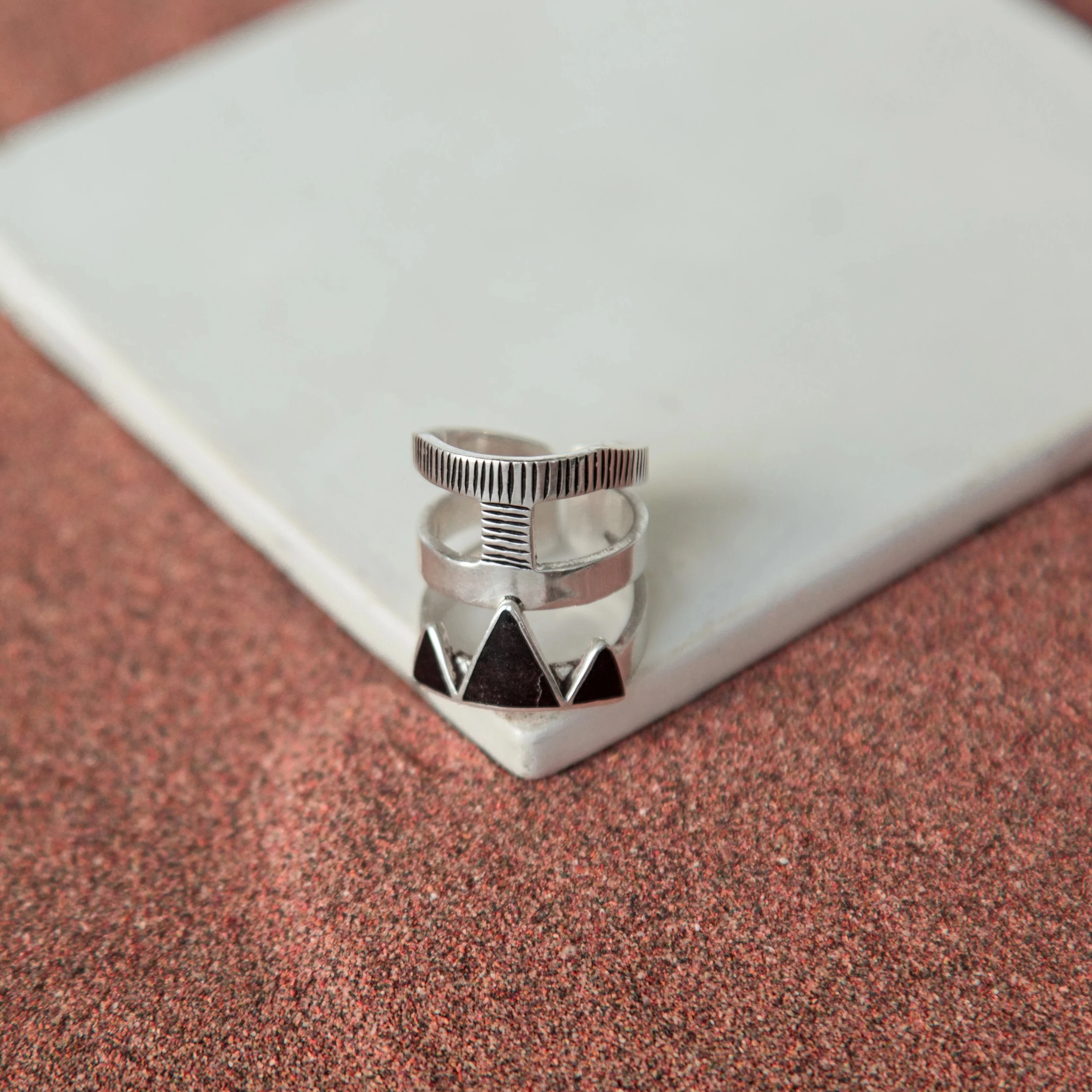 Yelli Jewels | Grey Eben Ring - Image 3