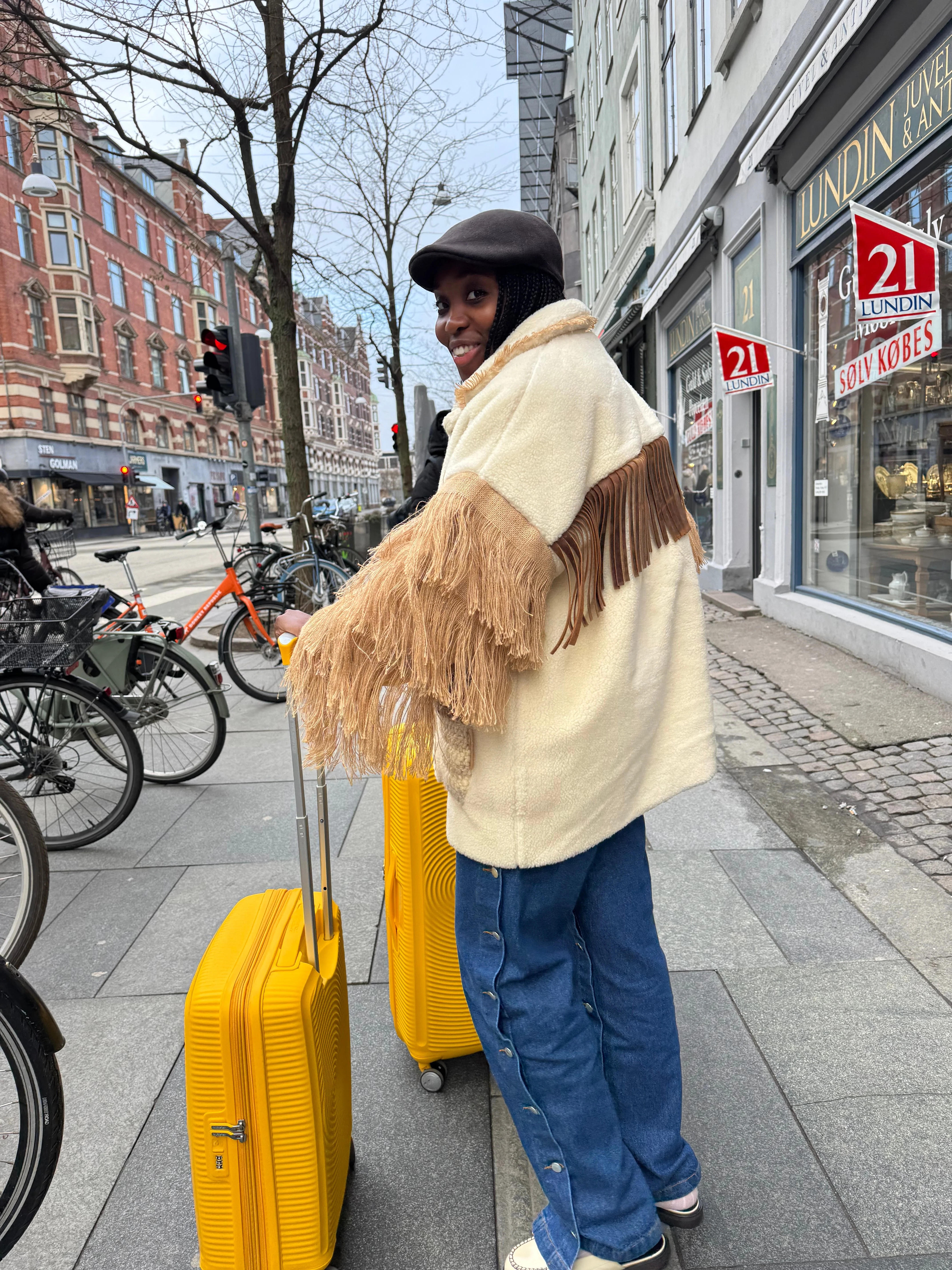 Entrudo | Varge Faux-Fur Jacket - Image 12