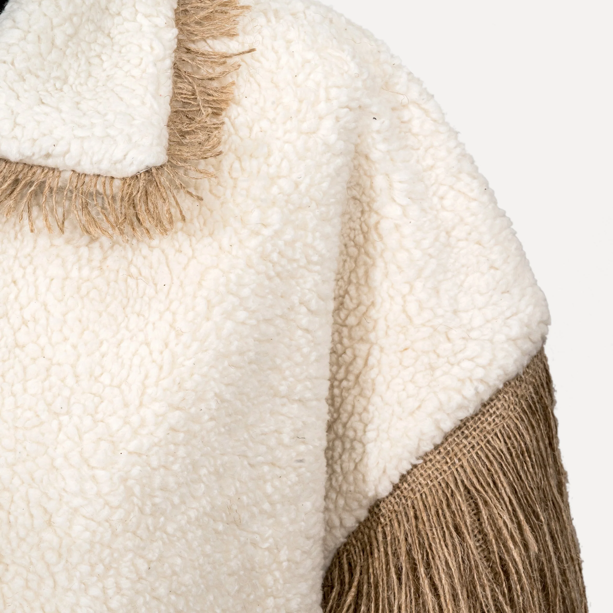 Entrudo | Varge Faux-Fur Jacket - Image 4